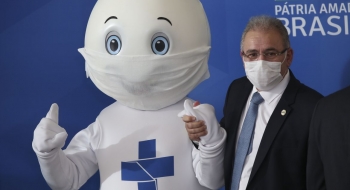 Saúde lança nova campanha de vacinação contra a covid-19